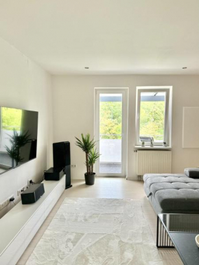 Exklusive Altbauwohnung mit Whirlpool und Küche